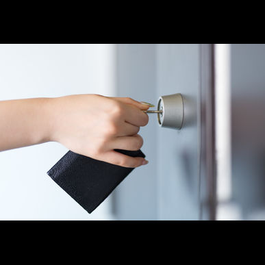 北区で鍵開け作業は、ミヤロックにお任せください。